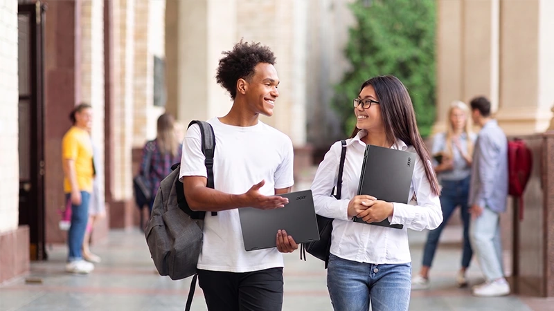 Como escolher computadores para escolas e faculdades com mais durabilidade e sem interrupções nas aulas